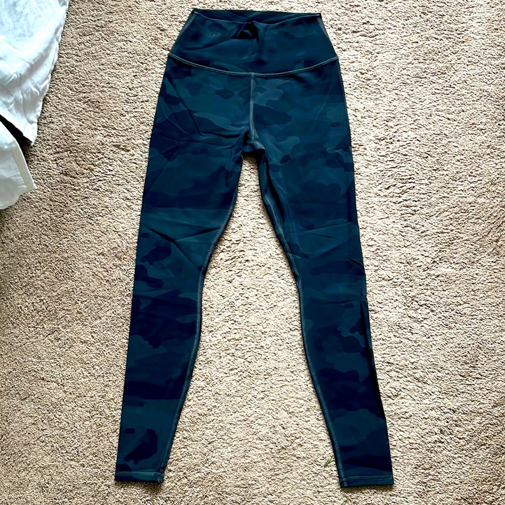 ALO Yoga Camo Print Leggings - Never Been Worn - Size S